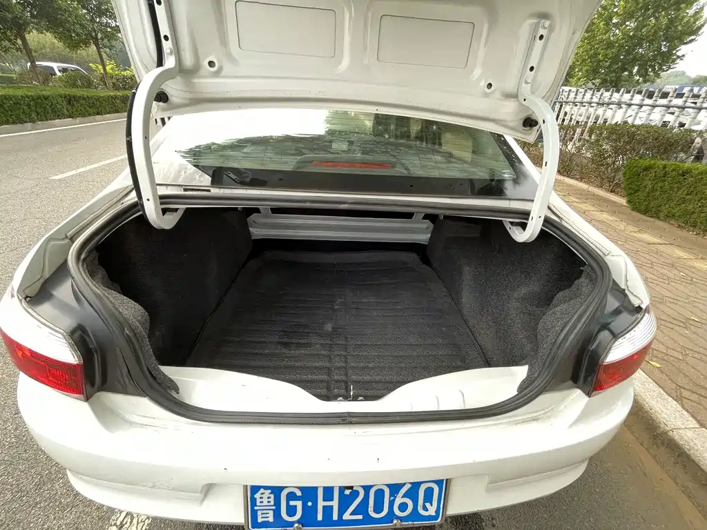 Citroen Elysee — миниатюра 12