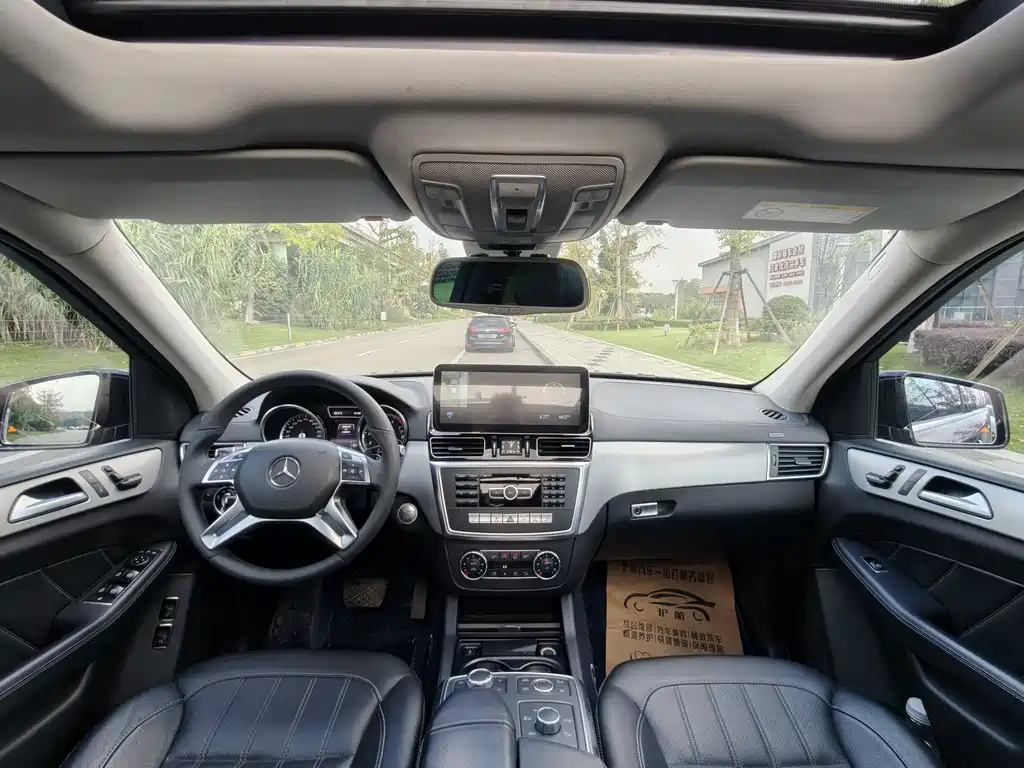 Mercedes-Benz GL-Class — миниатюра 18