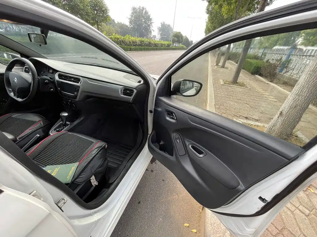 Citroen Elysee — миниатюра 14