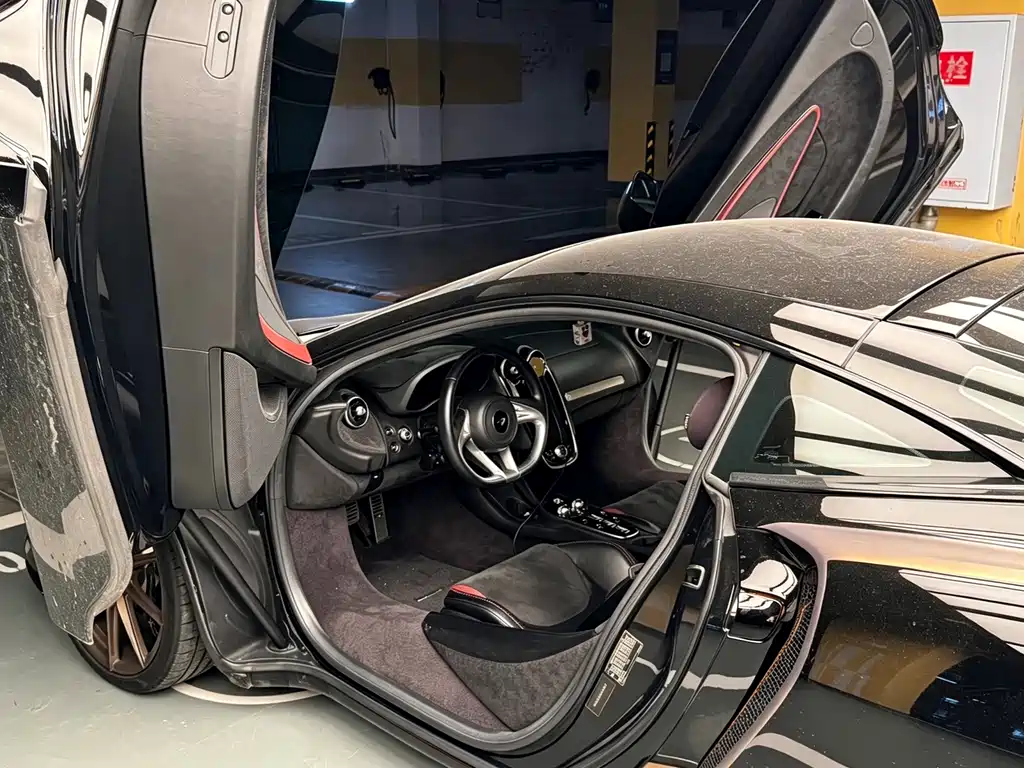 McLaren GT — миниатюра 6