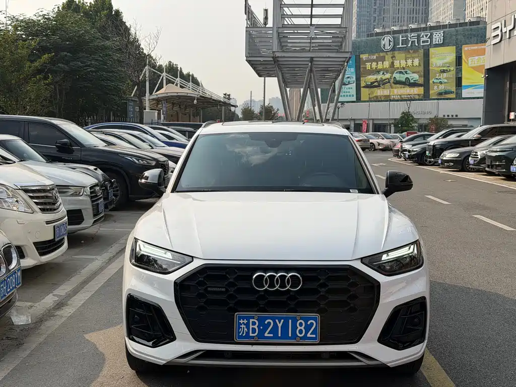 Audi Q5L — миниатюра 2