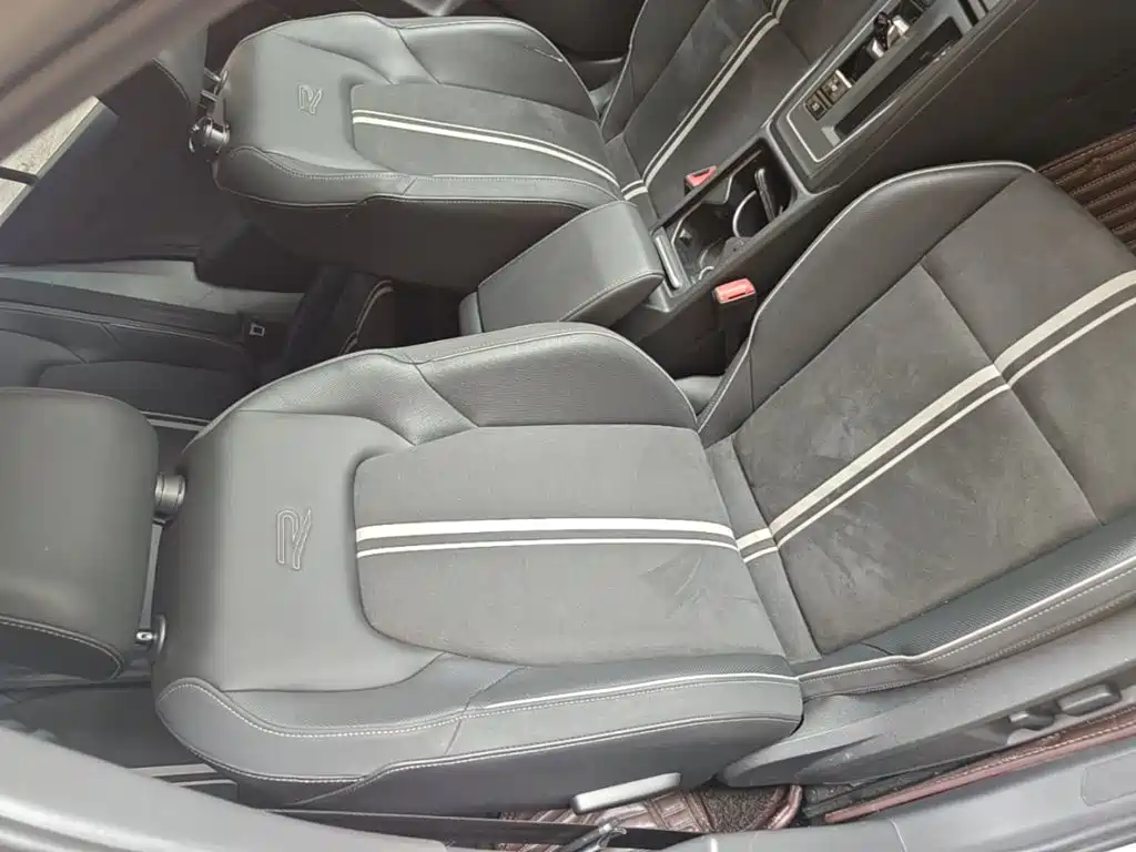 Volkswagen Golf — миниатюра 25
