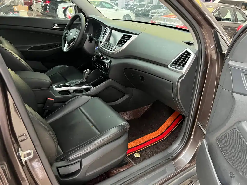 Hyundai Tucson — миниатюра 10