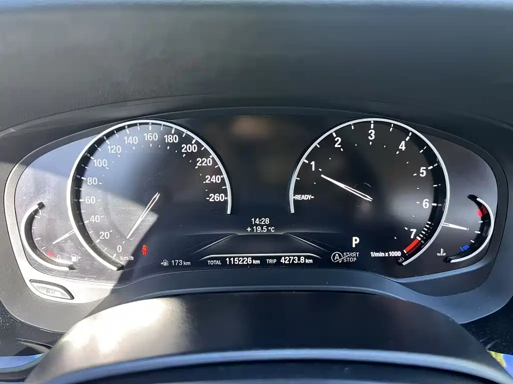 BMW 5 Series — миниатюра 22
