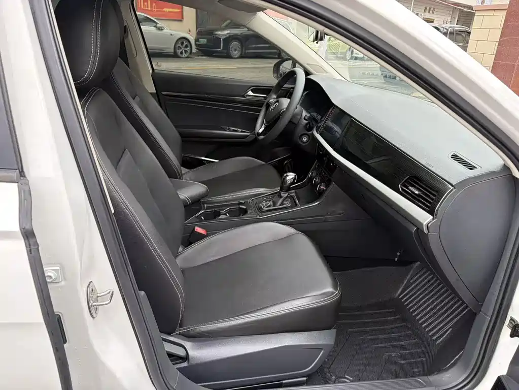 Volkswagen Lavida — миниатюра 9