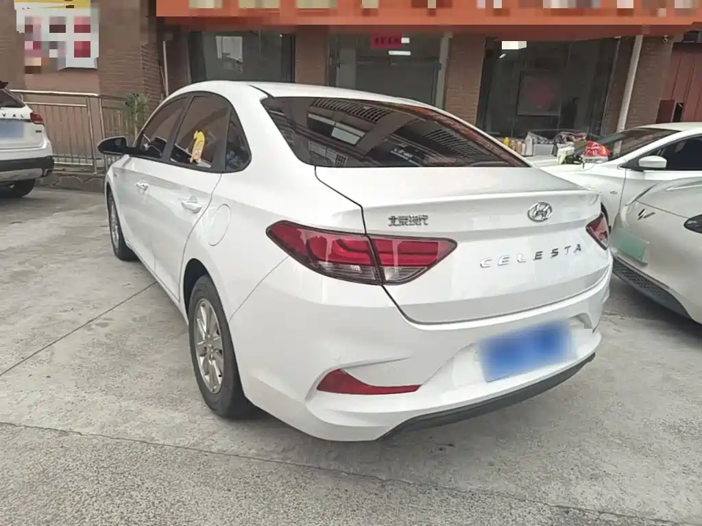 Hyundai Elantra — миниатюра 5