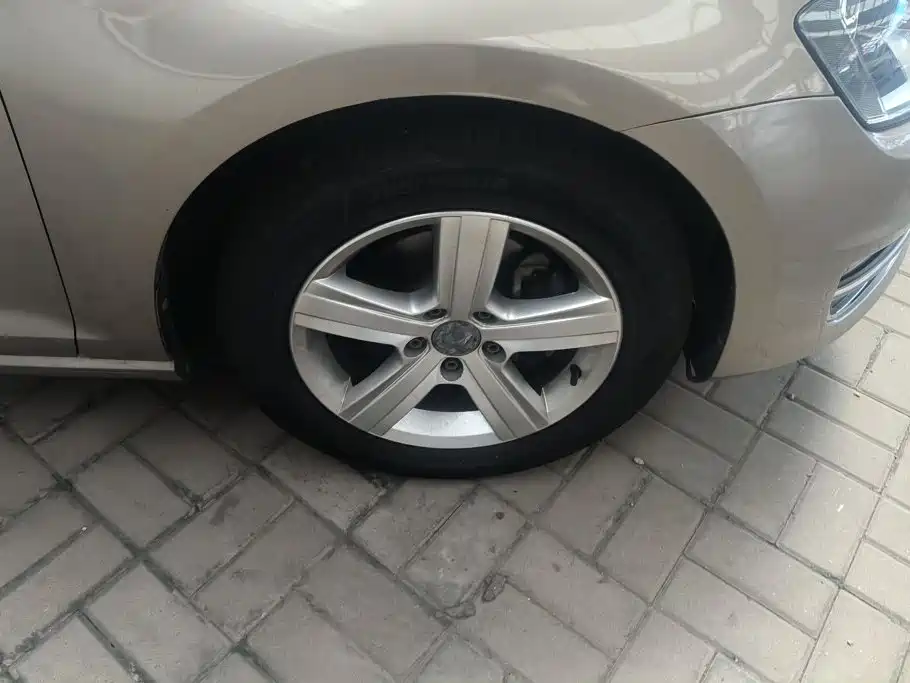 Volkswagen Golf — миниатюра 6