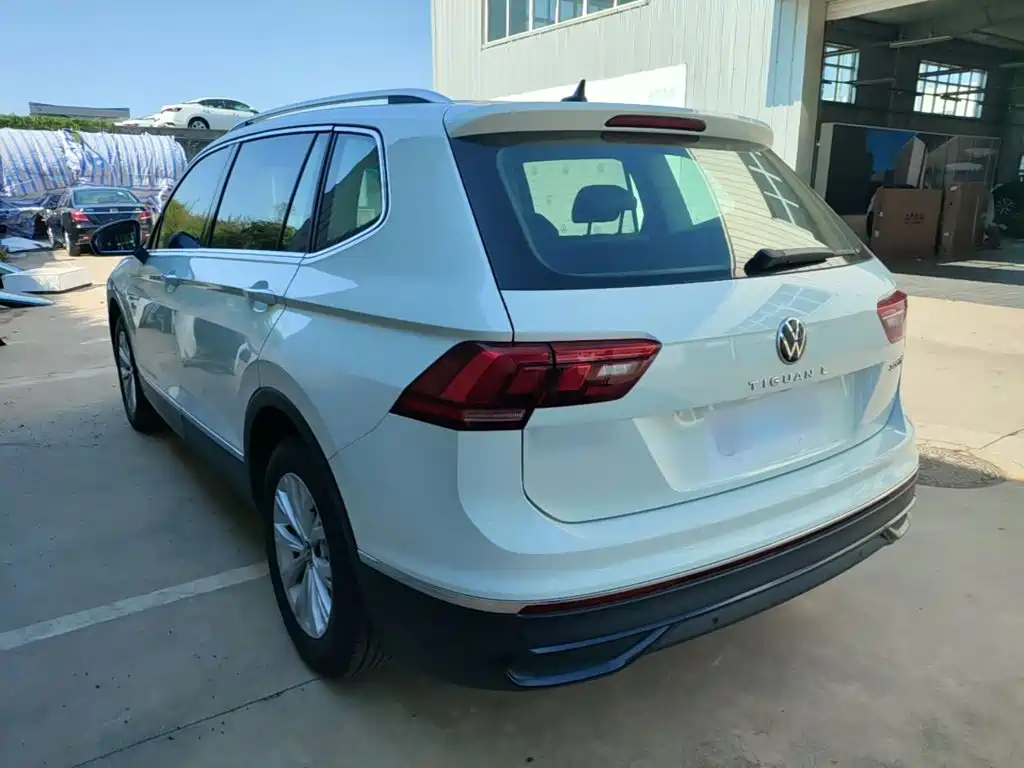 Volkswagen Tiguan L — миниатюра 5