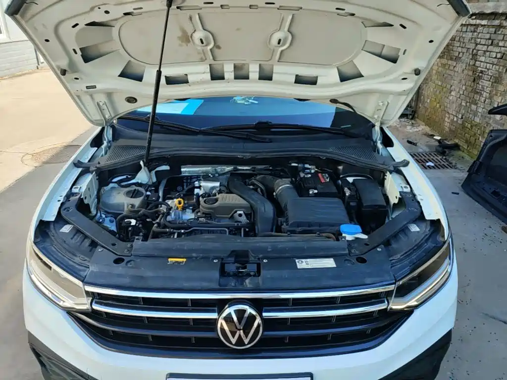 Volkswagen Tiguan L — миниатюра 20