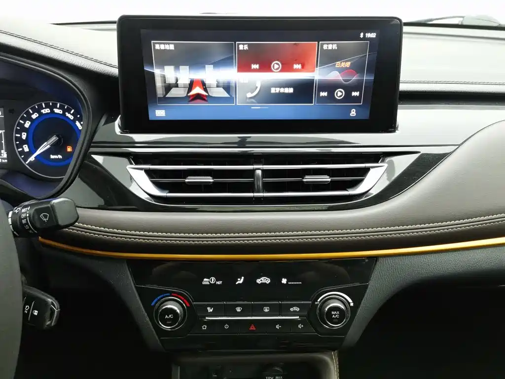 Changan Eado DT — миниатюра 12