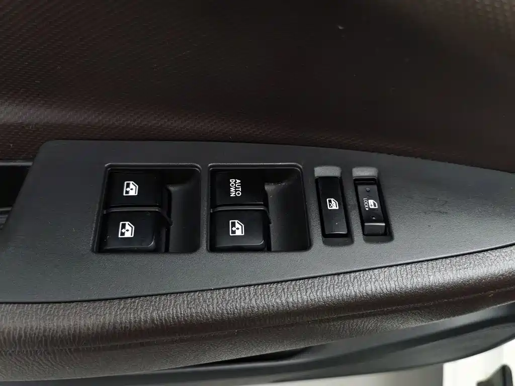 Changan Eado DT — миниатюра 9