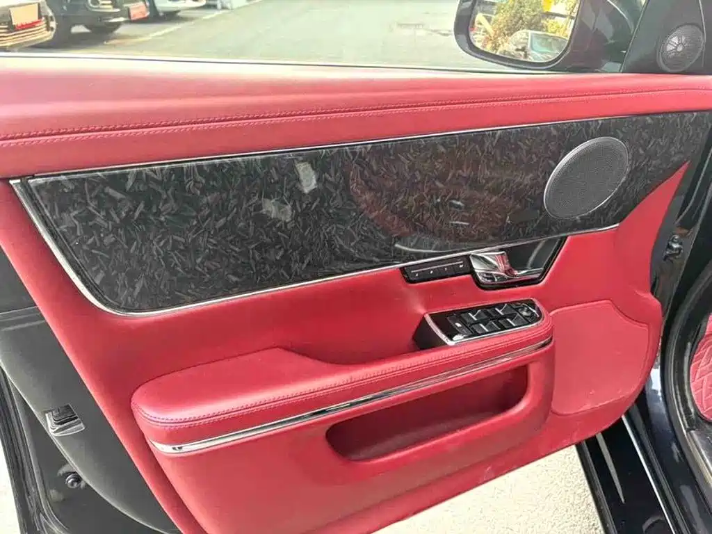 Jaguar XJ — миниатюра 3