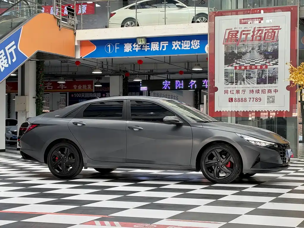 Hyundai Elantra — миниатюра 7