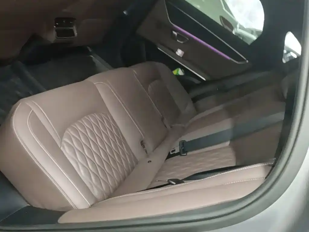 BYD Han — миниатюра 17