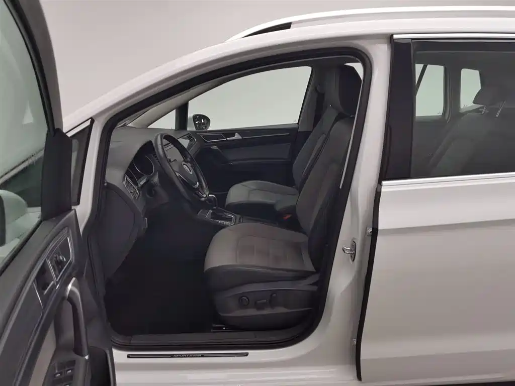 VOLKSWAGEN GOLF*JIAYU