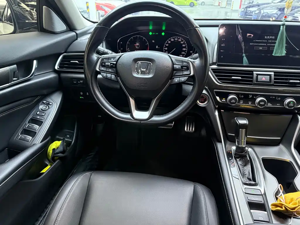 Honda Accord — миниатюра 15