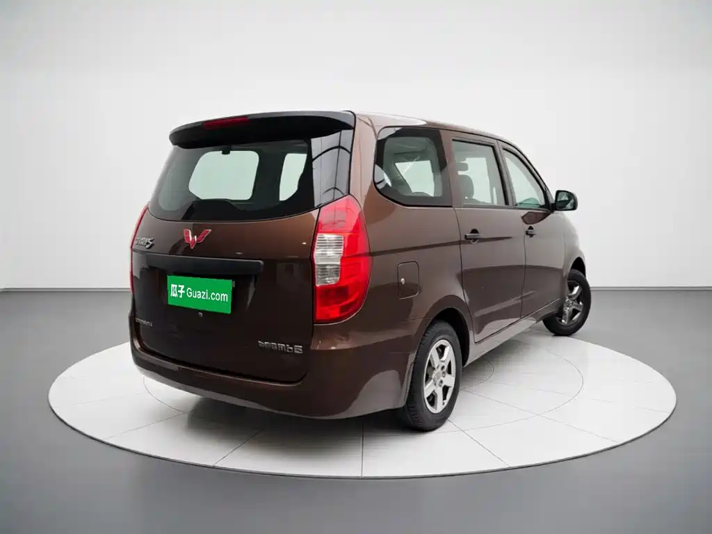 Wuling Hongguang — миниатюра 6