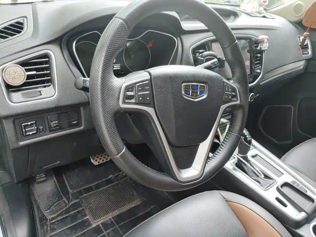 Geely Vision X6 — миниатюра 6