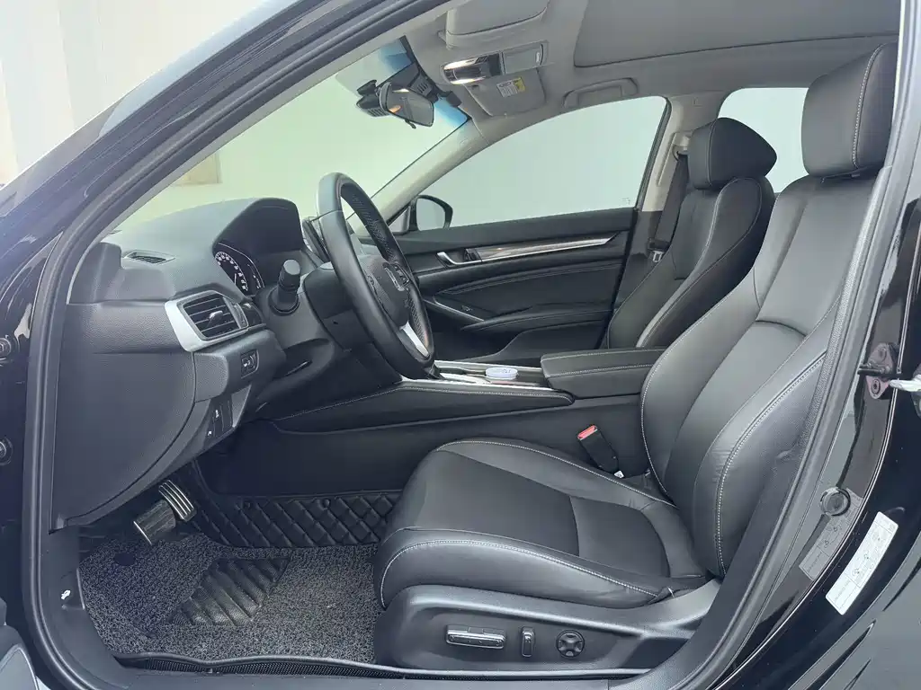 Honda Accord — миниатюра 9