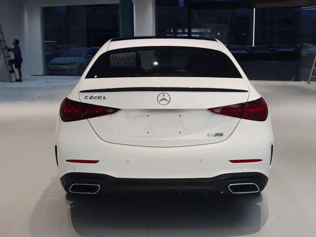 Mercedes-Benz C-Class — миниатюра 6