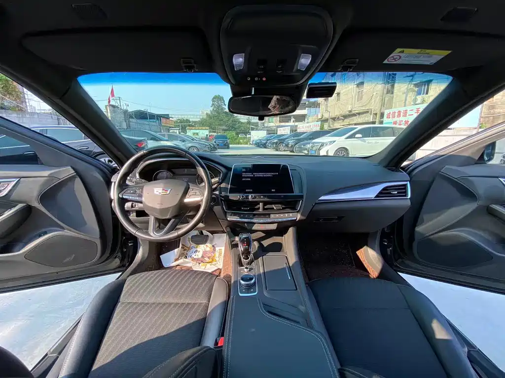 Cadillac CT5 — миниатюра 12