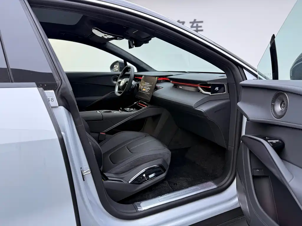 LOTUS SPORTS CAR ELETRE