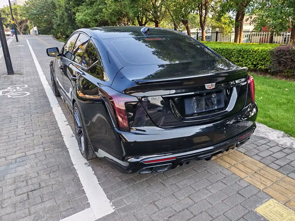 Cadillac CT5 — миниатюра 6