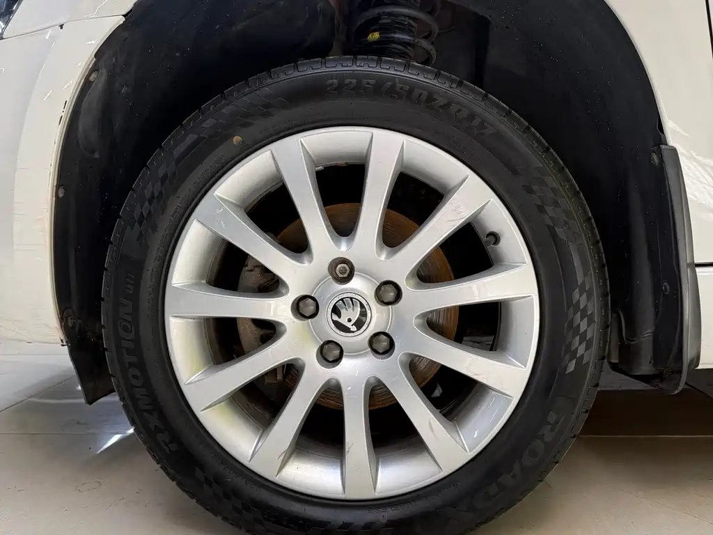 Skoda Yeti — миниатюра 12
