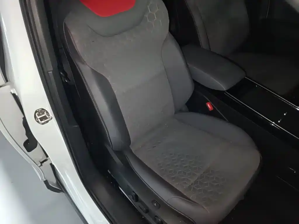 Volkswagen ID.4 X — миниатюра 25