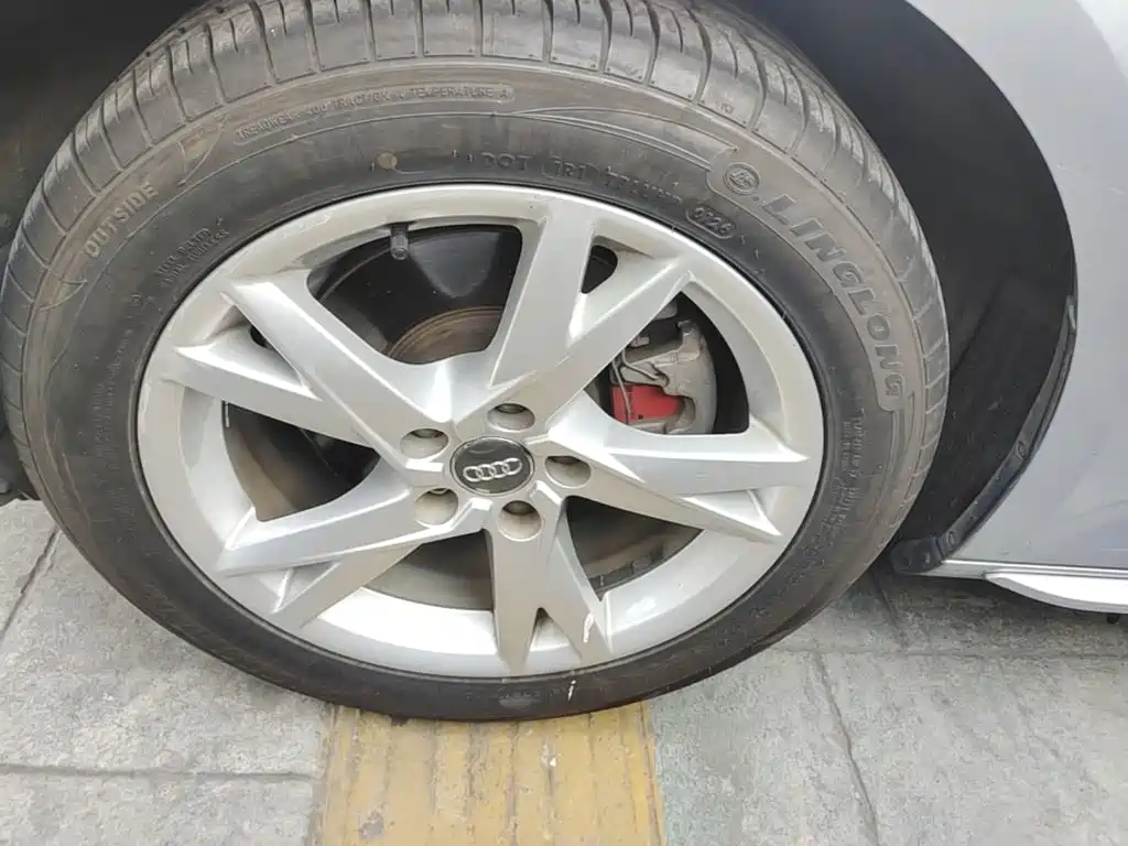 Audi A4L — миниатюра 23