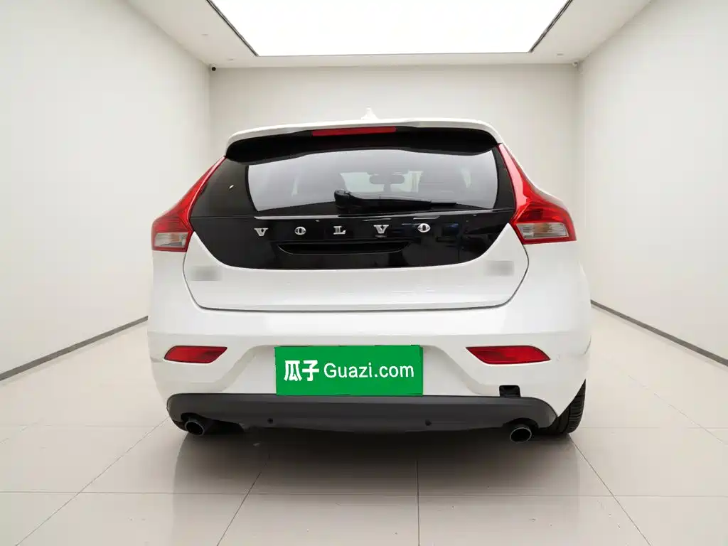 Volvo V40 — миниатюра 5