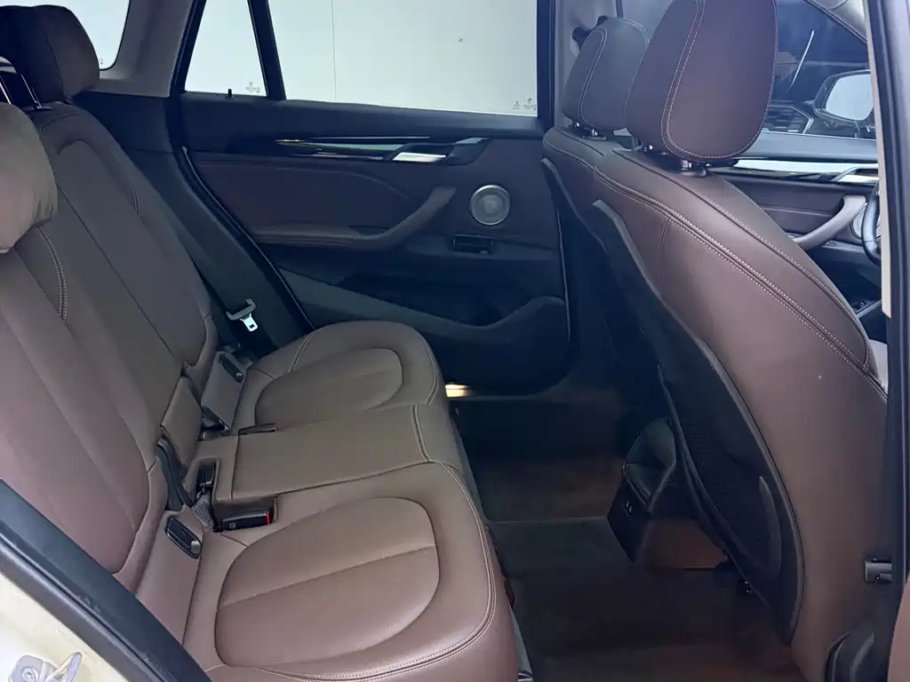 BMW X1 — миниатюра 11