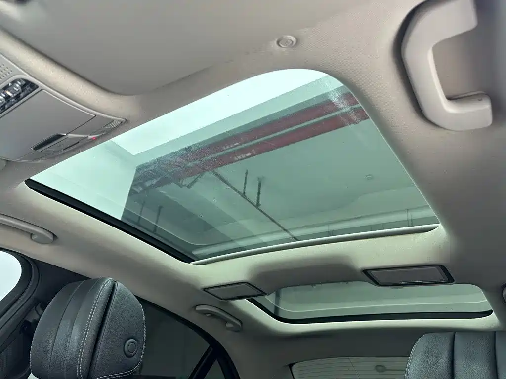 Mercedes-Benz C-Class — миниатюра 14