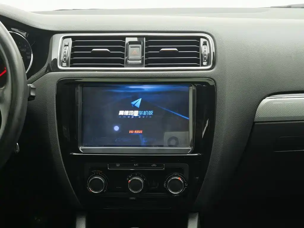 Volkswagen Sagitar — миниатюра 12