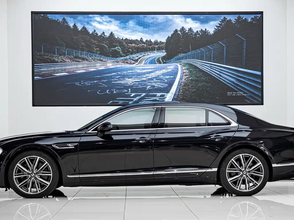 Bentley Flying Spur — миниатюра 3