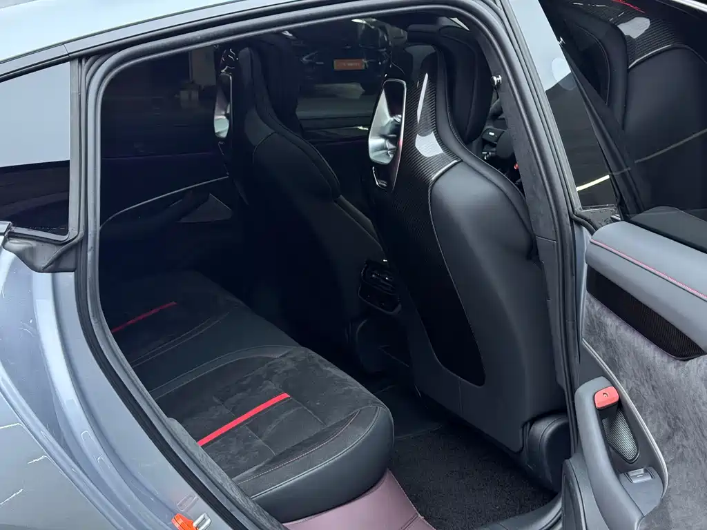 XIAOMI CAR XIAOMI SU7 ULTRA