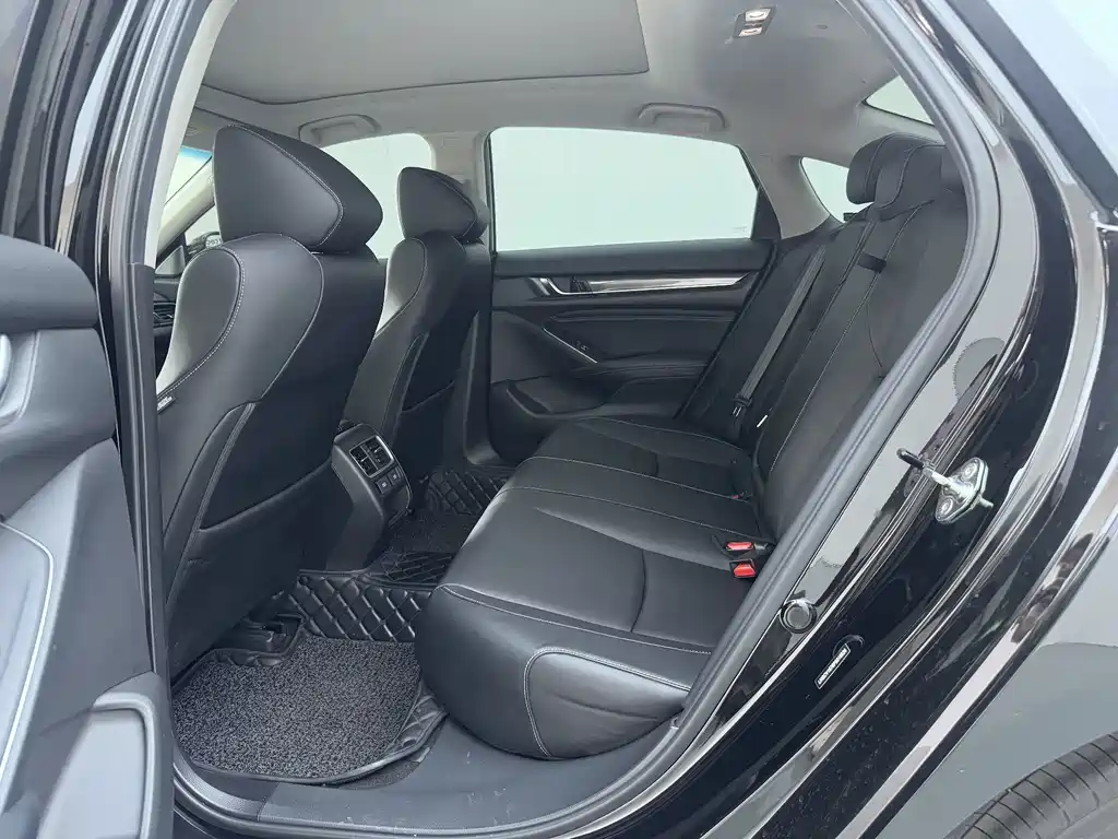 Honda Accord — миниатюра 7
