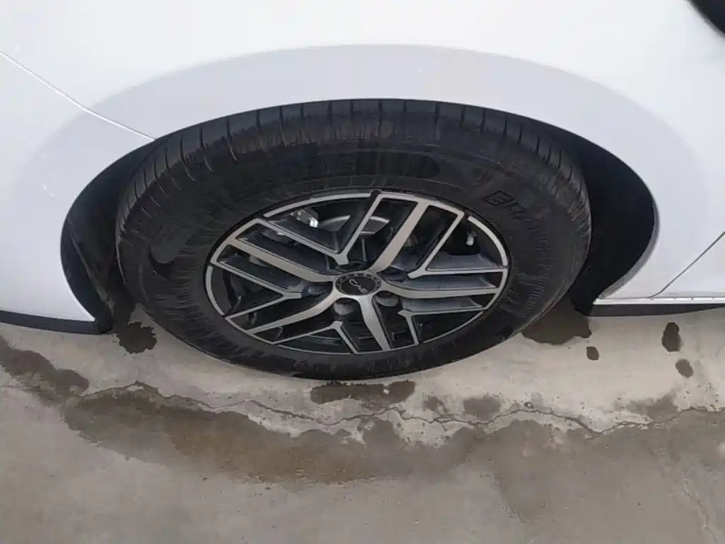 BYD Seal 05 DM-i — миниатюра 23