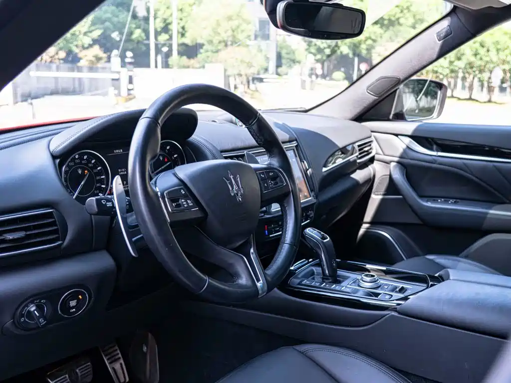 Maserati Levante — миниатюра 5