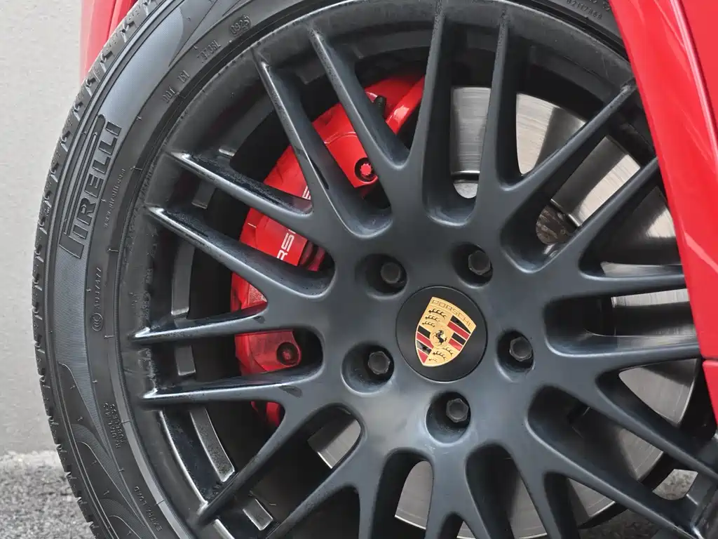 Porsche Cayenne — миниатюра 7