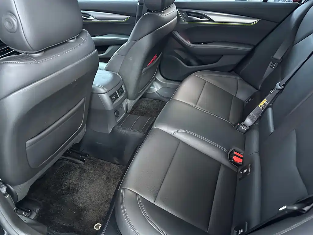 Cadillac CT5 — миниатюра 12