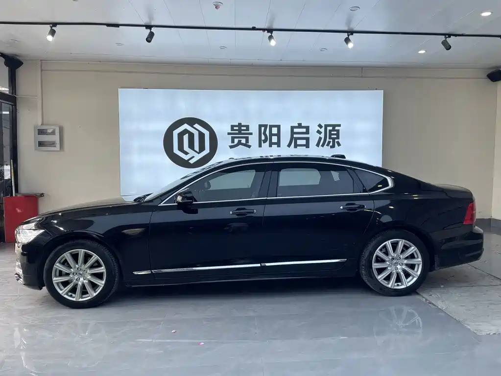 Volvo S90 — миниатюра 2