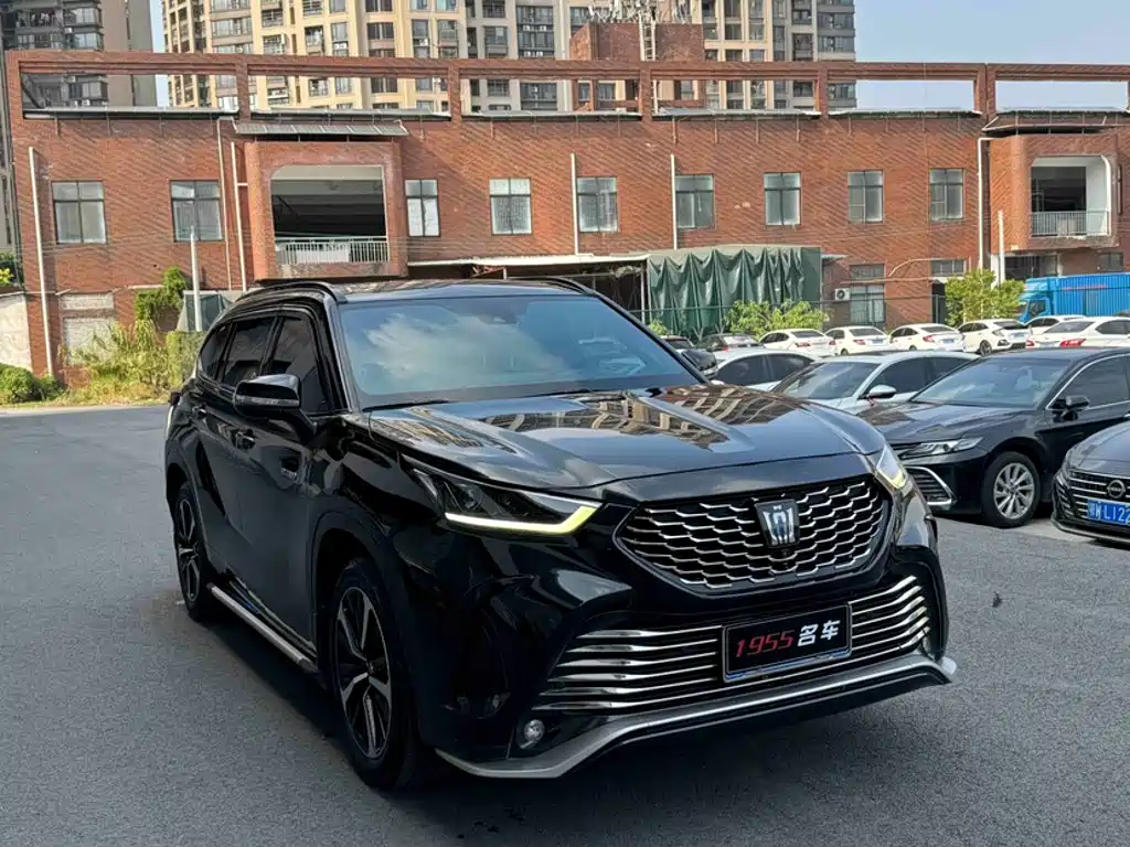 Toyota Crown Kluger — миниатюра 8