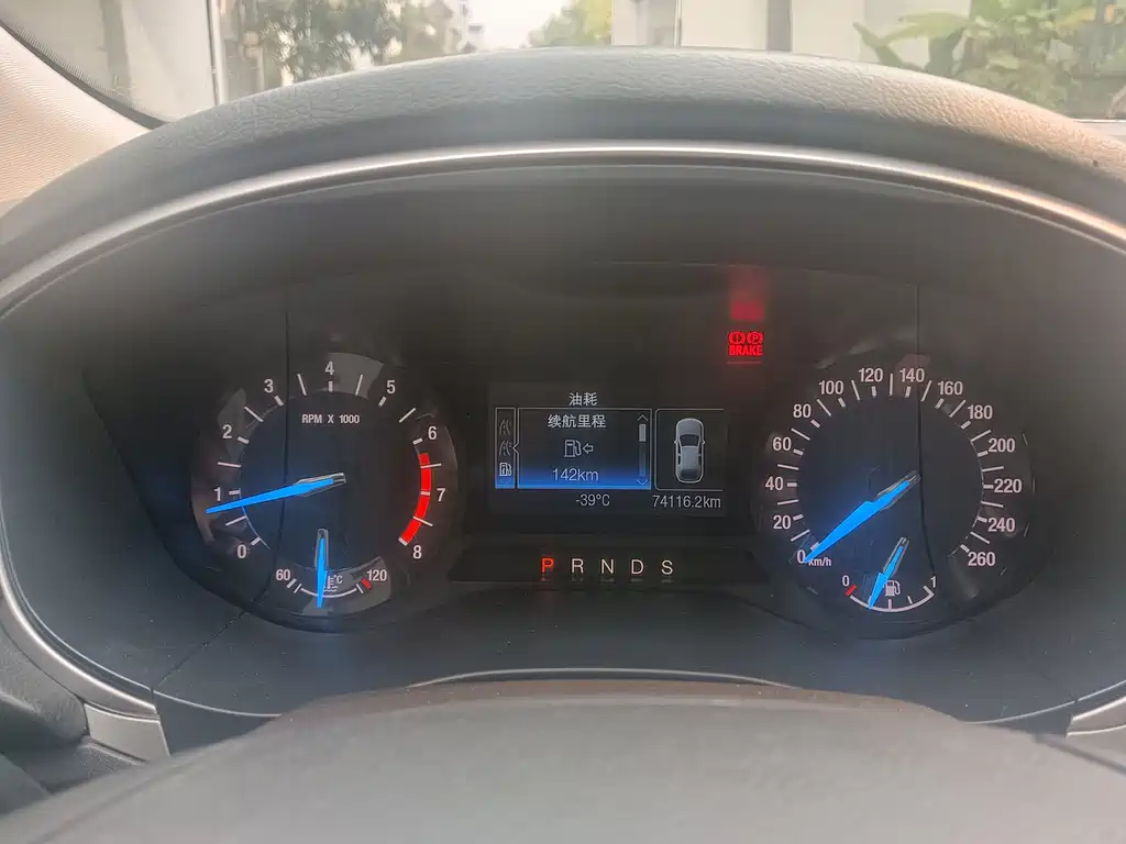 Ford Mondeo — миниатюра 14
