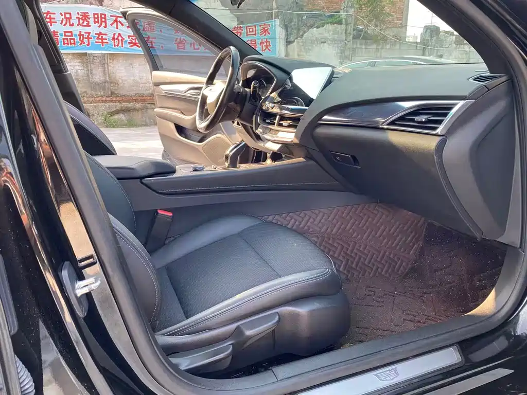 Cadillac CT5 — миниатюра 15