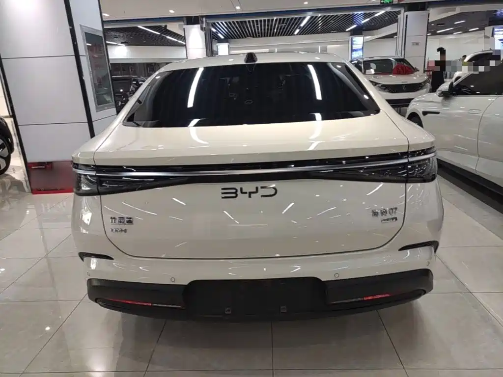 BYD Seal 07 DM-i — миниатюра 6