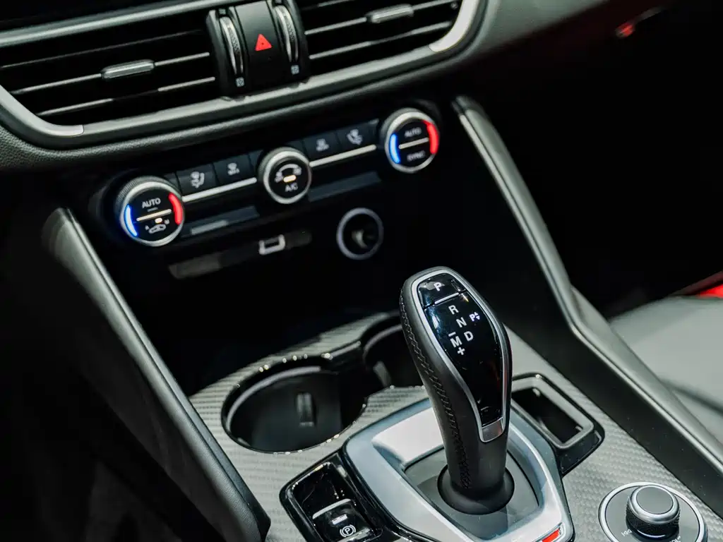 Alfa Romeo Giulia — миниатюра 24