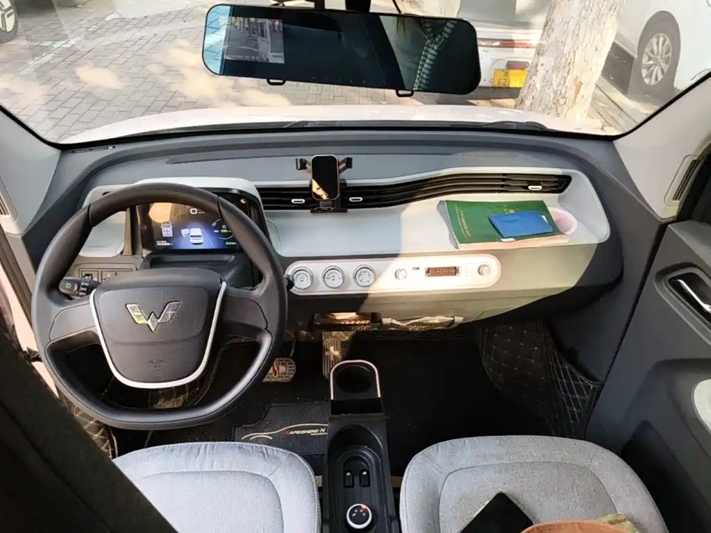 Wuling MINIEV — миниатюра 10