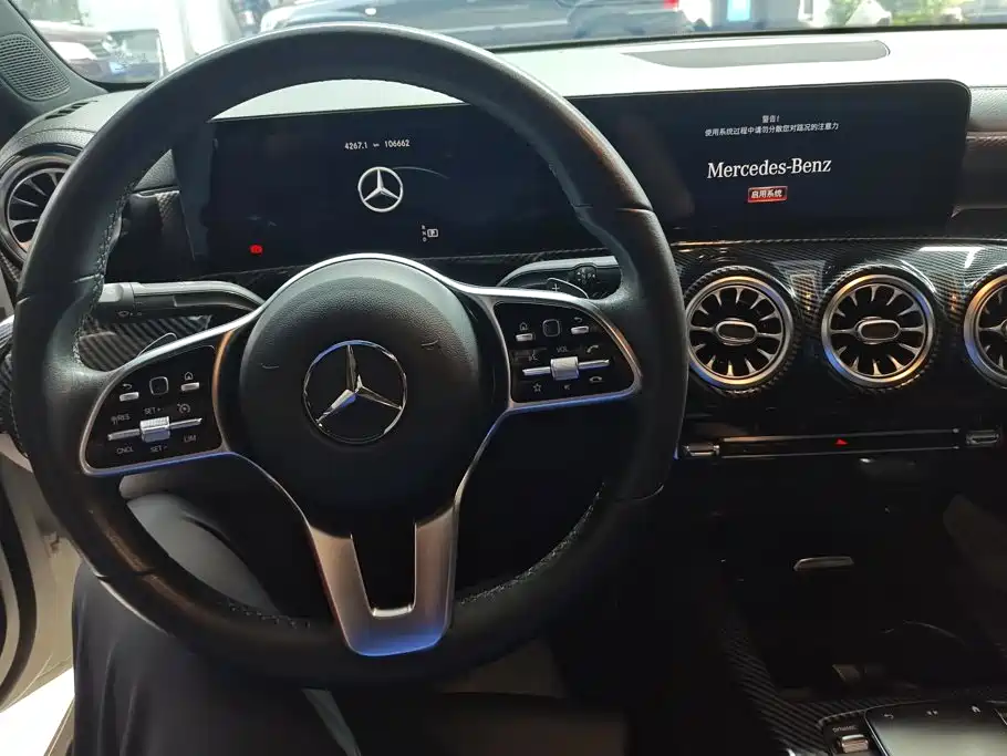 Mercedes-Benz A-Class — миниатюра 12