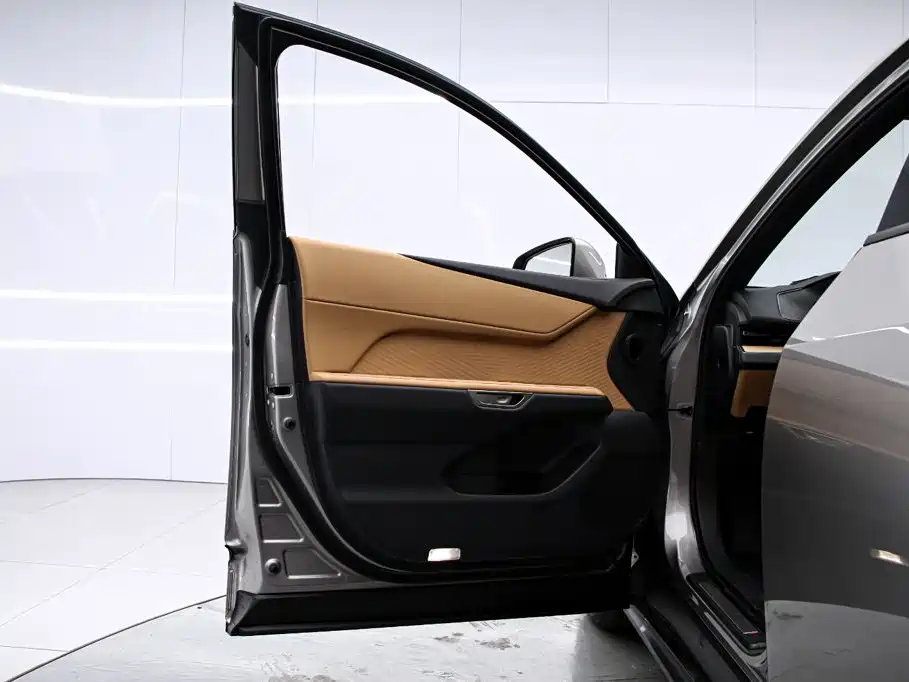 Lexus ES — миниатюра 12